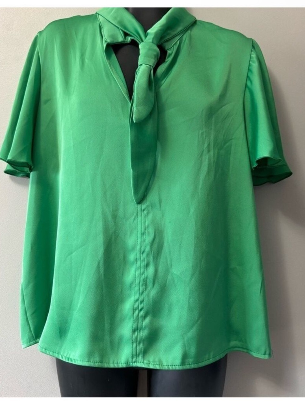 Le Streghe Italy Chic Green Short Sleeve Tie Front Blouse  Medium
